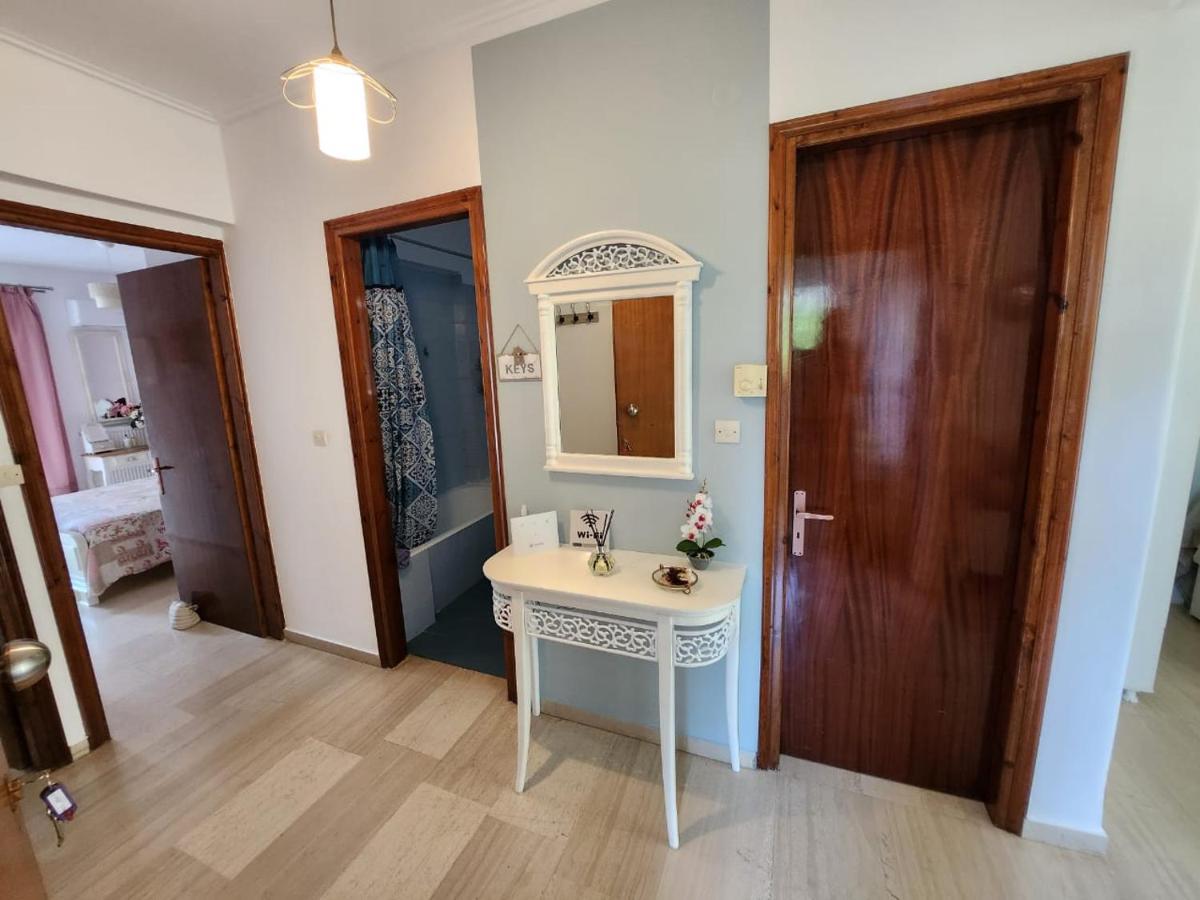 Queen Aspri Apartment 3' Min To The Beach! Cảng Cảng Antikyra Ngoại thất bức ảnh