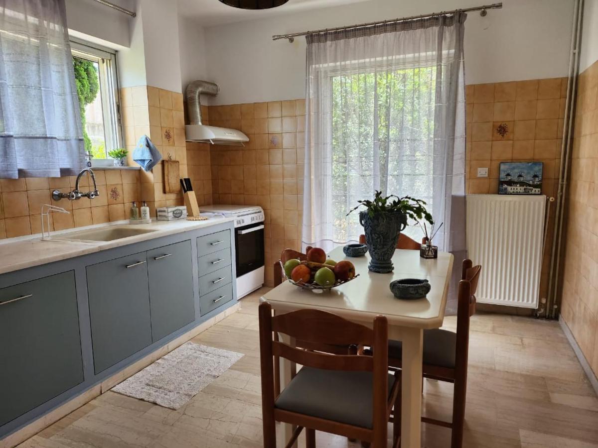 Queen Aspri Apartment 3' Min To The Beach! Cảng Cảng Antikyra Ngoại thất bức ảnh
