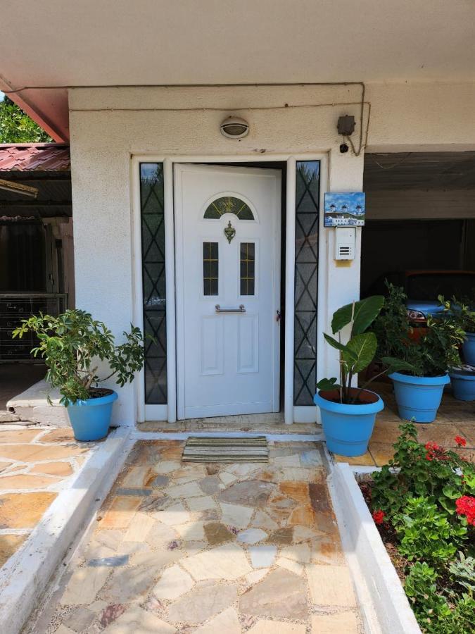 Queen Aspri Apartment 3' Min To The Beach! Cảng Cảng Antikyra Ngoại thất bức ảnh